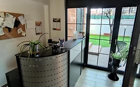 Hostal D'Annunzio House
